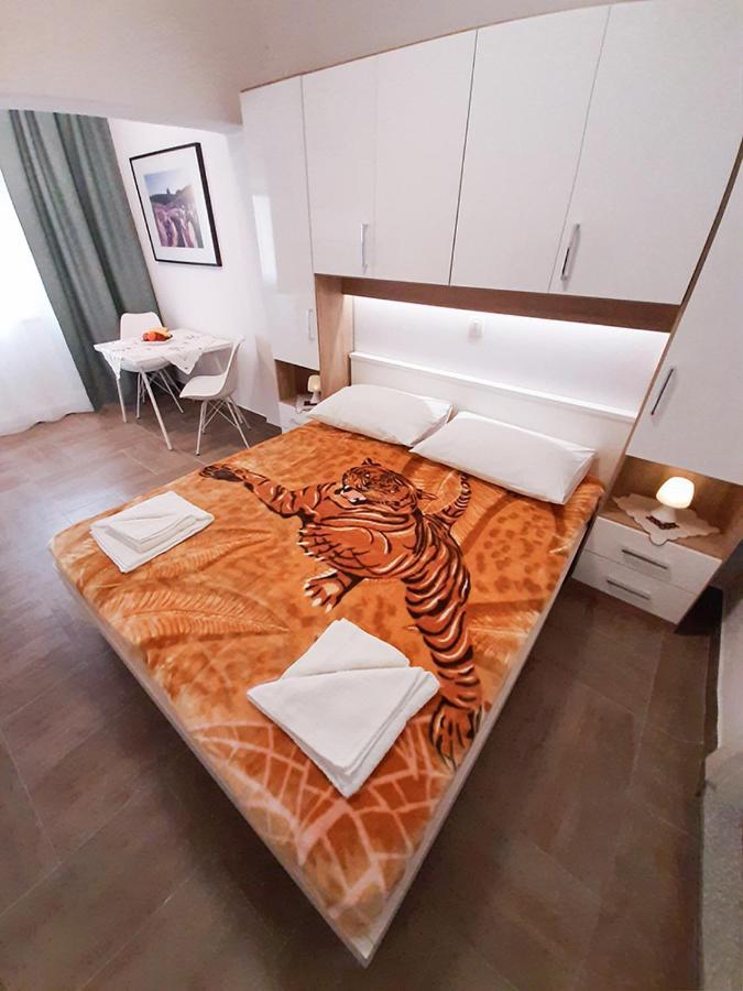 Apartment Nina Ровинь Экстерьер фото