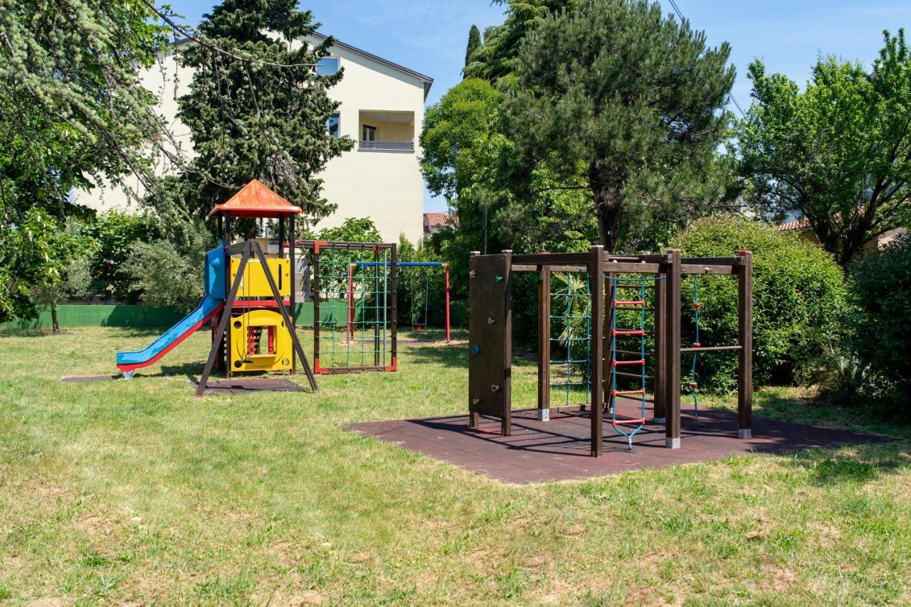 Apartment Nina Ровинь Экстерьер фото