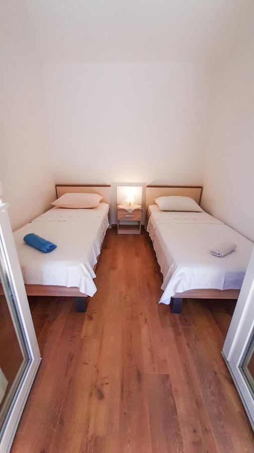 Apartment Nina Ровинь Экстерьер фото