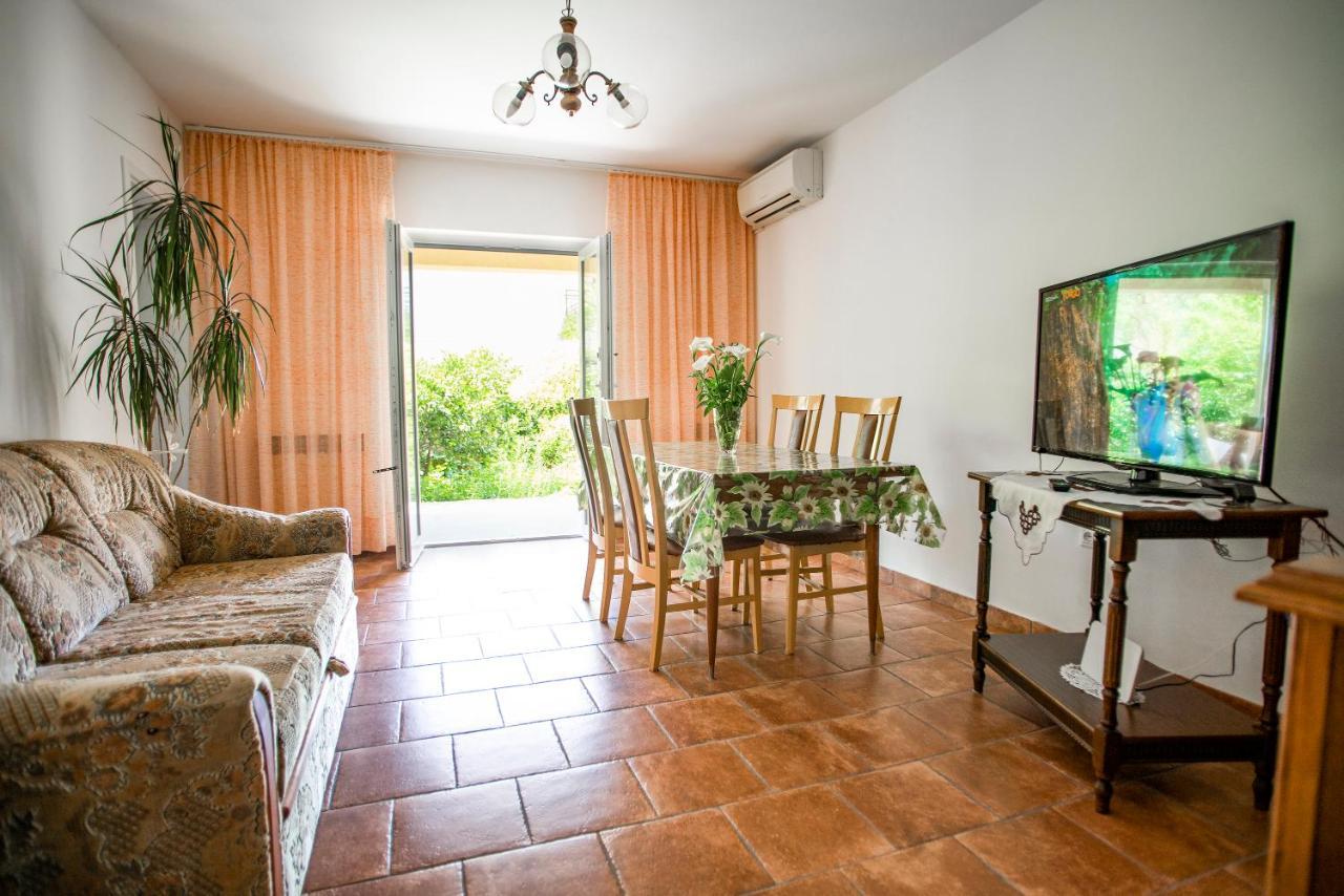 Apartment Nina Ровинь Экстерьер фото