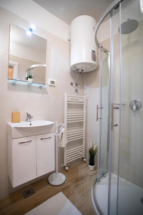Apartment Nina Ровинь Экстерьер фото